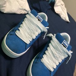 BLUE PUMAS SIZE 11 