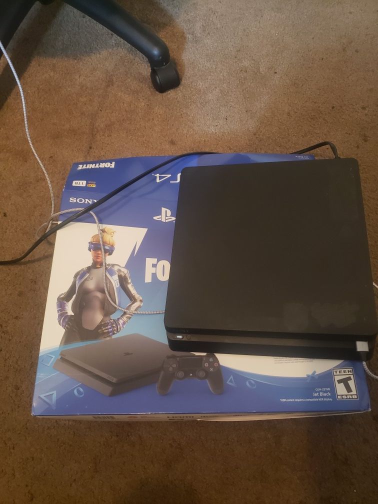 Ps4 near new