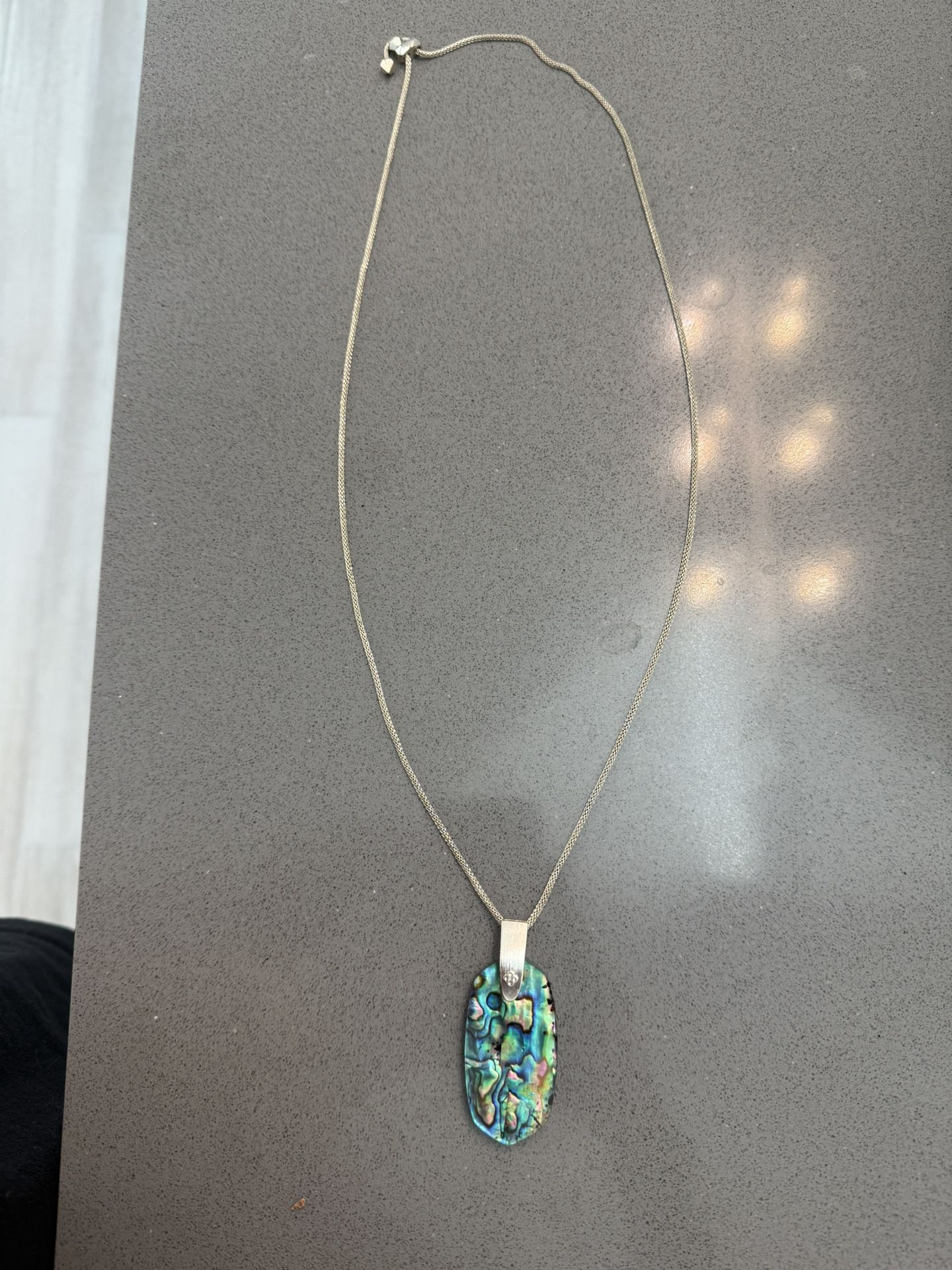 Kendra Scott Inez Gold Long Pendant Necklace in Abalone Shell
