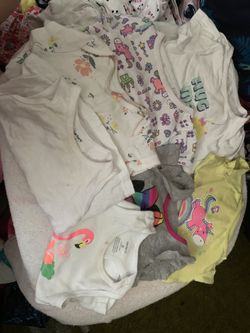 Random 3-6m shits to sleep or play