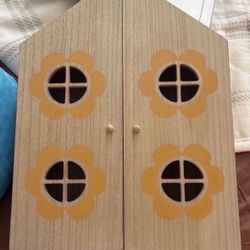 Wood Doll House 