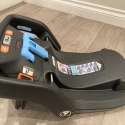 Uppababy Mesa Car Seat Base