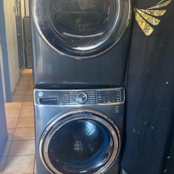 WASHER AND GAS DRYER SET 