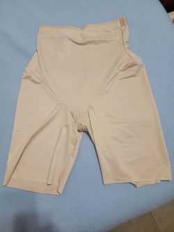 Nude High-Waist Shaping Shorts Size M
