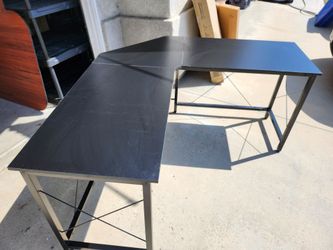 Corner Desk