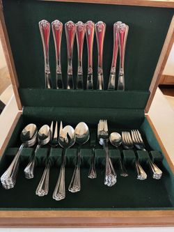 Brand New Vintage Flatware Set