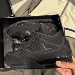 Air Jordan 4 “Blackcat” Size 12 