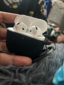 Apple AirPods  gen 4 with Black Silicone Case