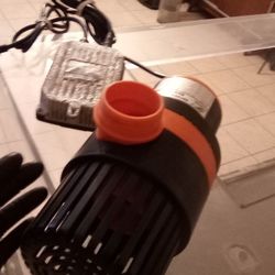 AQUARIUM RETURN PUMP FOR SALTWATER TANK FOR OVER 200.GALLONS 