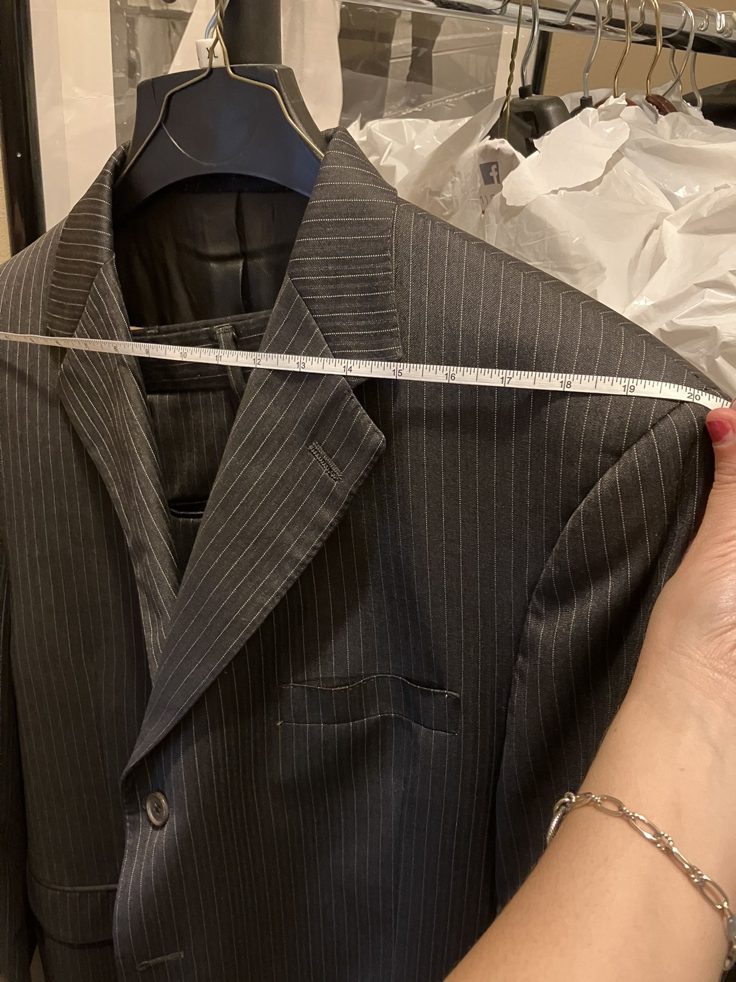 Men’s Suits Daniel Cremieux Italy