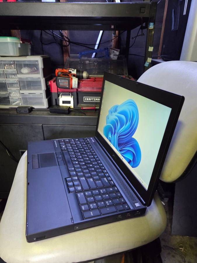 Dell 15.6" in. Laptop. Windows 11, i7, 16gb ram, 512 GB, NVIDIA GPU - $190