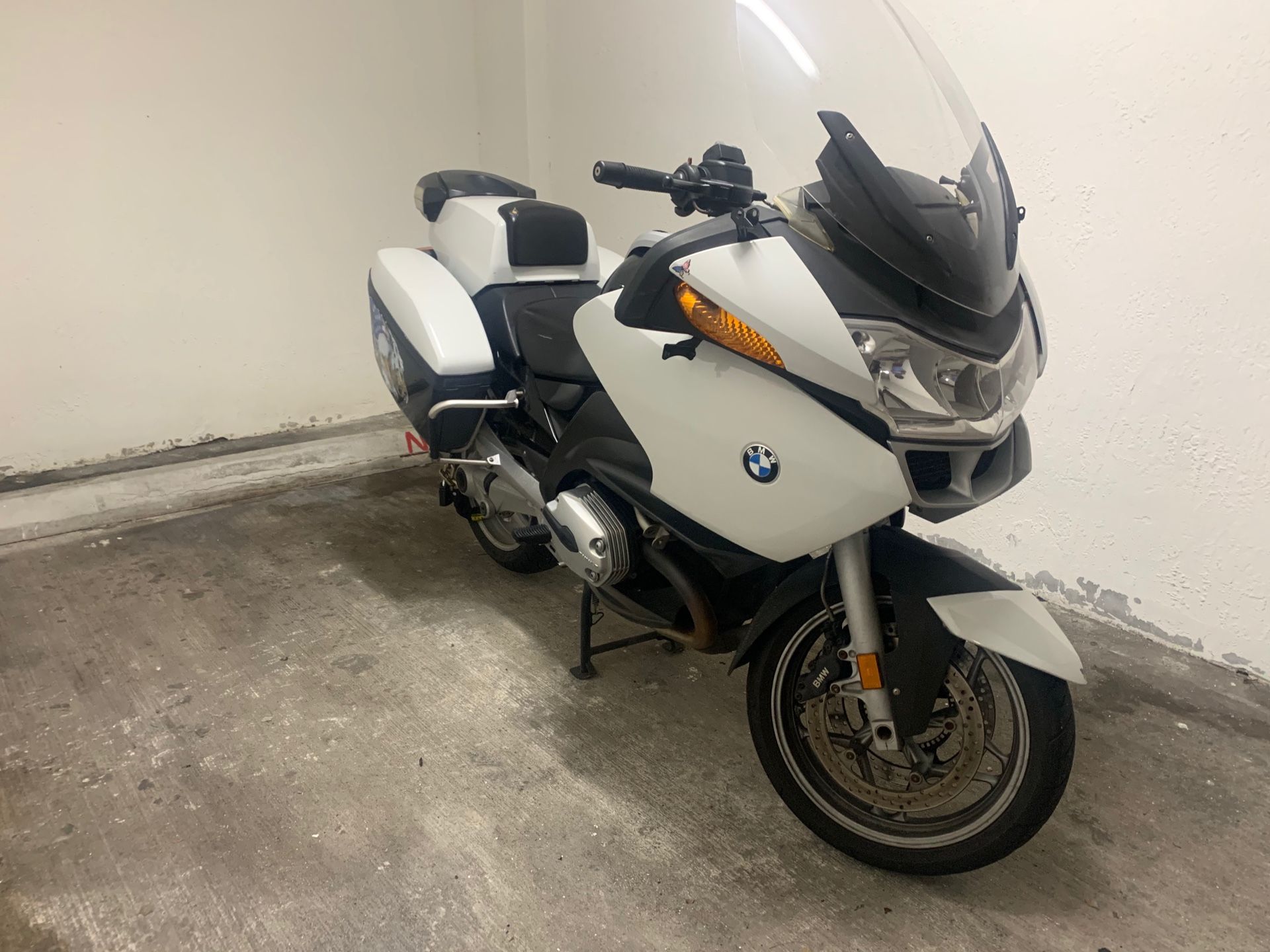 BMW motorcycle 2008 bmw 1170 cc