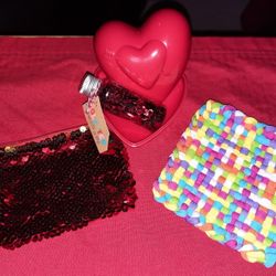 (4) Mixed Lot Girly Gifts 🎁 