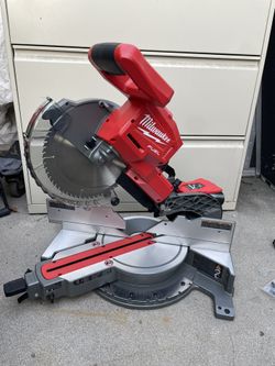 Milwaukee M18 FUEL 18V Lithium-Ion Brushless Cordless 10 in. Dual Bevel Sliding Compound Miter Saw (Tool-Only)