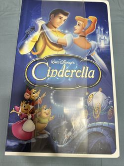 Cinderella Plush Throw