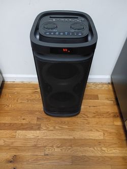 Brand new Bluetooth speaker 600watt comes with remote microphone 185 or best offer