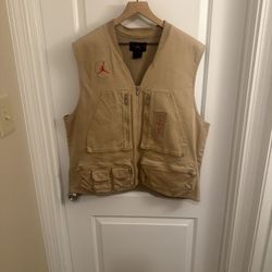 Air Jordan X Travis Scott Cactus Jack Beige Utility Vest with Red 
