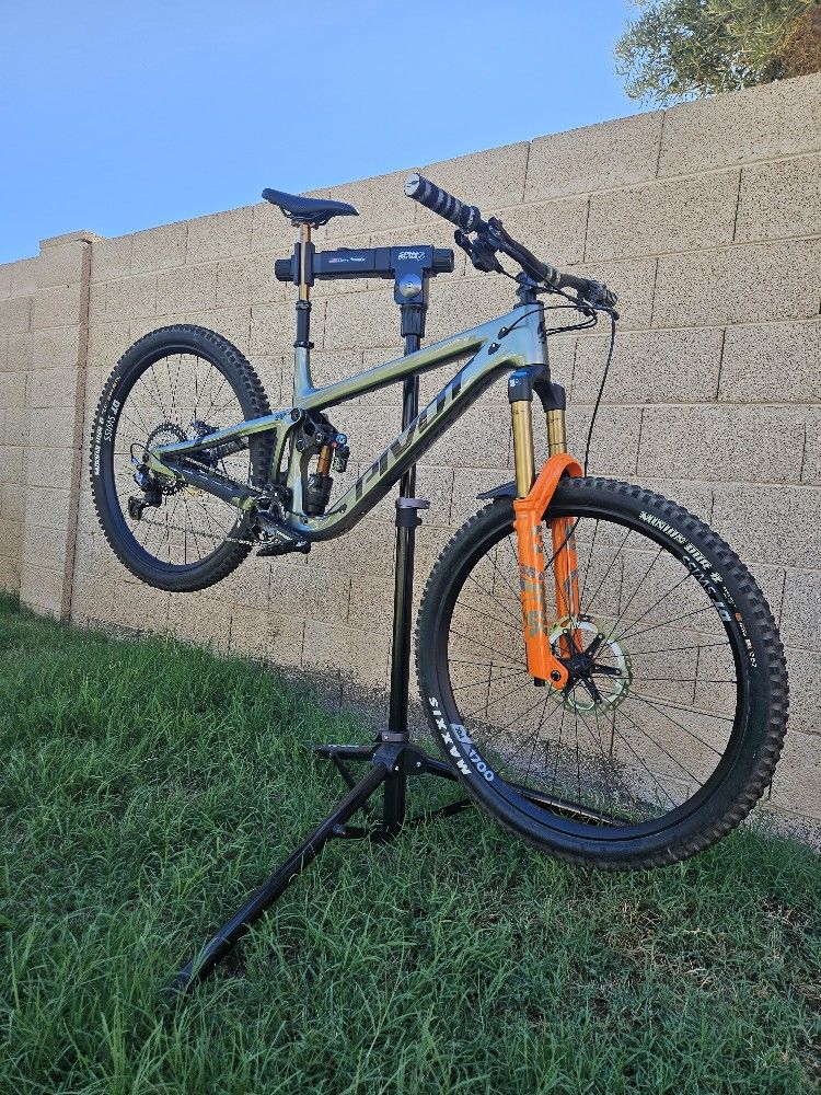 2024 Pivot Firebird XT/XTR, Size Large