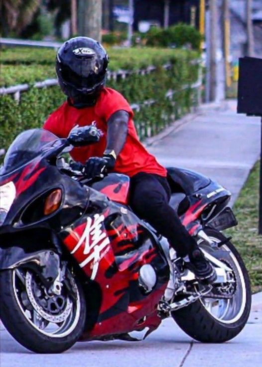 02 Suzuki Hayabusa