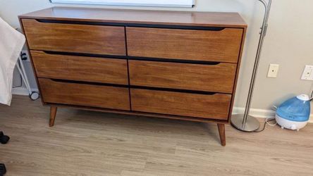 New 58’ Mcm dresser / free delivery