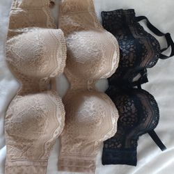 Bras 30D AND 30DD Brand b Temted And Notori for Sale in Las