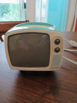 Scentcy retro TV wax warmer