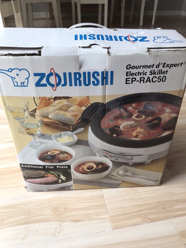 Electric Skillet perfect for hot pot and korean bbq