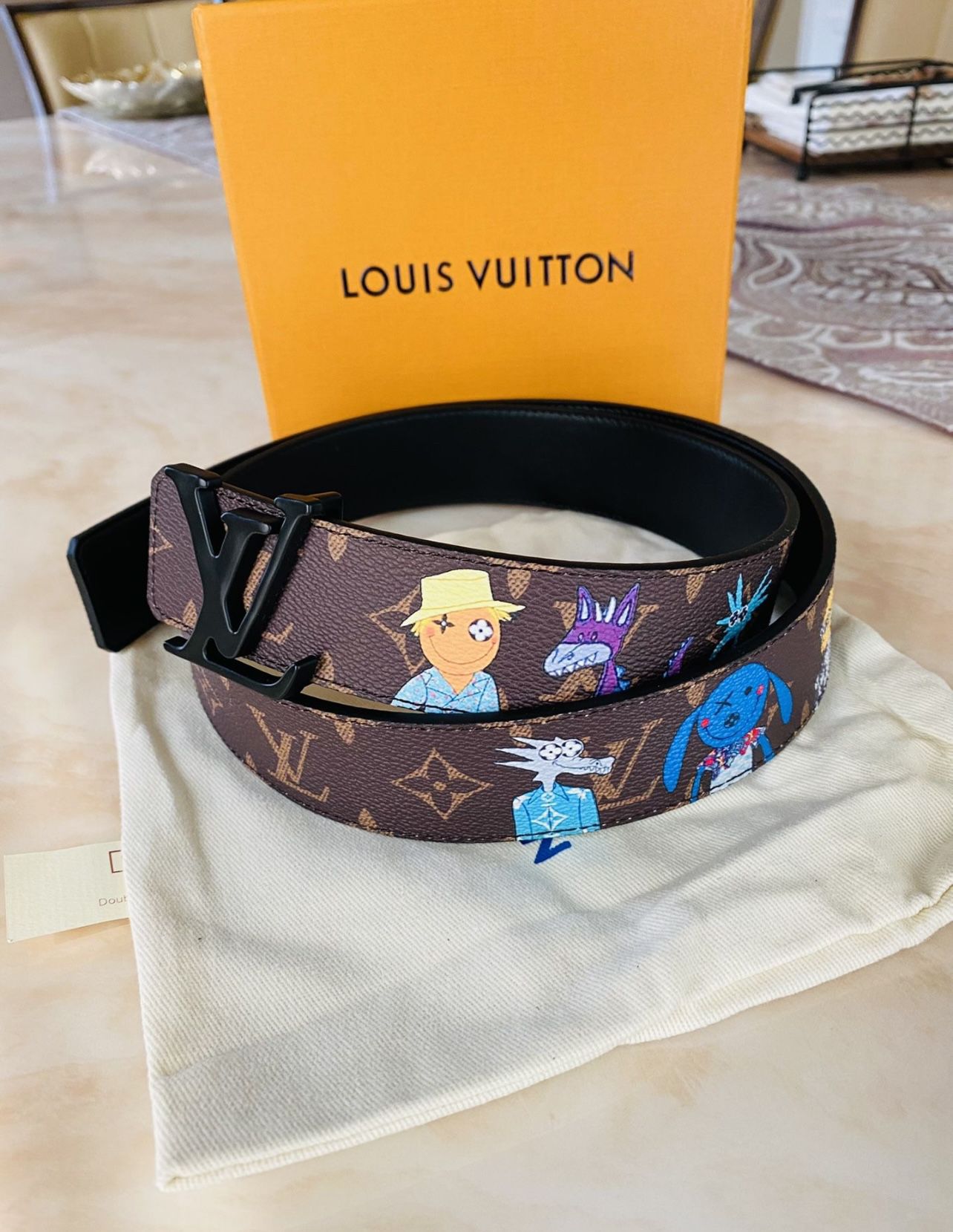 Louis Vuitton White Belt size medium In Men's for Sale in Alexandria, VA -  OfferUp