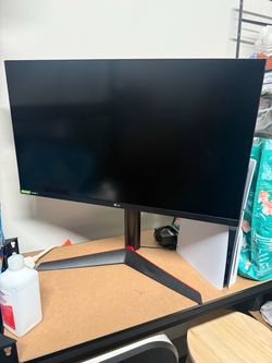 LG UltraGear 27GL850-B 27” QHD 144Hz Gaming Monitor
