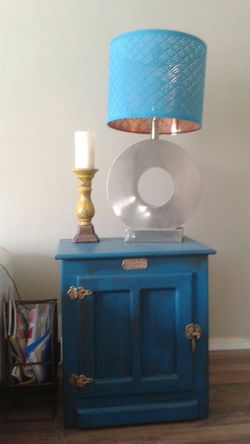Coffee table with side table