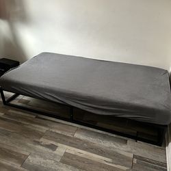 Twin memory foam mattress n bed spring