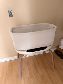 Graco smart bassinet