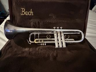 2 k $$$ like new for sale Stradivarius model 37 ready for work Clean light and smooth 2 mil. Al 💯suabesita ligerita buen sínodo 🔥🔥🔥