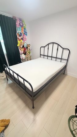Bed and bed frame