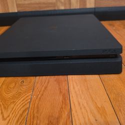 Playstation 4 Slim With Controllers And Games