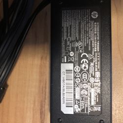 HP Universal Laptop Charger