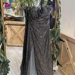 XlArge Gown / Use Like New Strechy Double Linning  heavy material