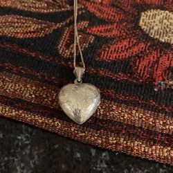 Heartlocket Necklace Sliver
