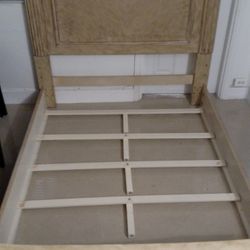 Sturdy King Sized Wood Bedframe
