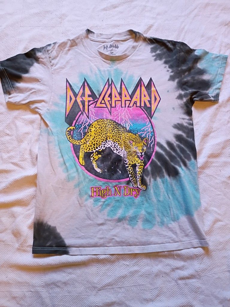 Deff Leppard Band Tee 