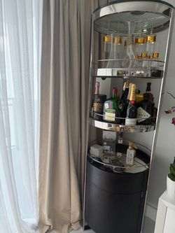 Bar en madera y acero y cristal v