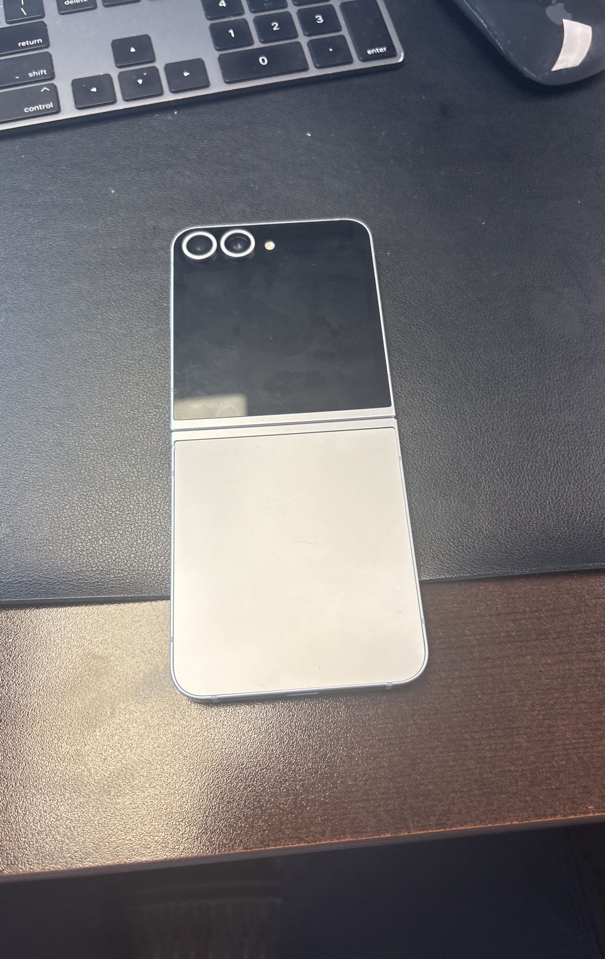 Samsung Z Flip 6