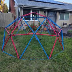 Kids outdoor dome jungle gym