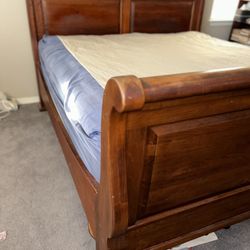 Solid  Wood King Sleigh Bed 