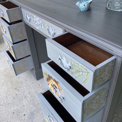 Beautiful Desk With Floral Transfers 