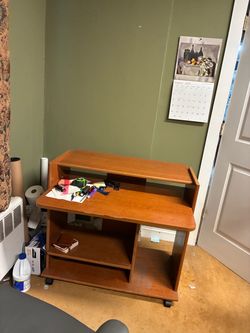 Computer desk
