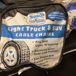 Snow chains. SUV. Laclede 2019