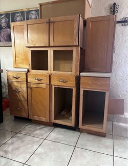 Kitchen Cabinets With Double Sink & Faucet/Garbage Disposal