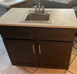 Studio kitchen cabinet