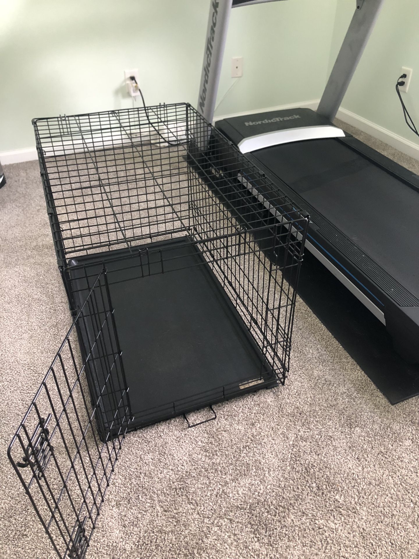 Dog Crate , With Bottom mat/tray